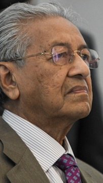 LIVE: Dr Mahathir Mohamad and Yayasan Anti Rasuah Malaysia press conference