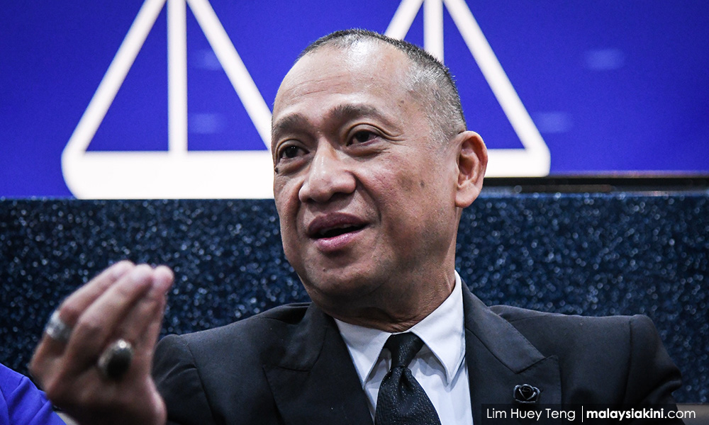 Nazri hammers Zahid as the chorus to oust Umno president grows