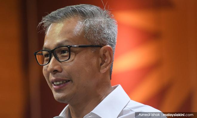 封城逾八周却换来“破万”，潘俭伟促卫长辞职