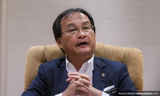 希盟原推阿拉字眼案和解，巴鲁比揭慕尤丁阻拦