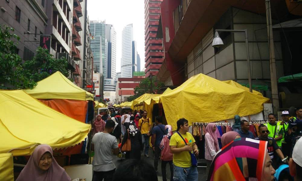Ramadan bazaars will be closed if Covid-19 infections occur - Annuar