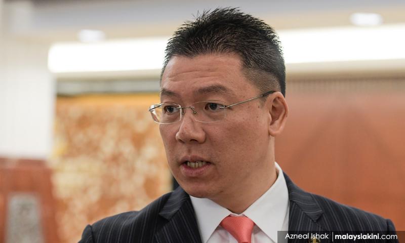 倪可敏促魏家祥聆听民意，挑战辩论微型交通课题
