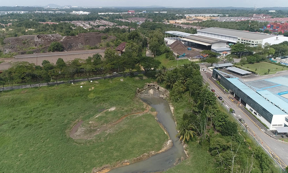 DOE investigates allegations of pollution at Sungai Kim Kim