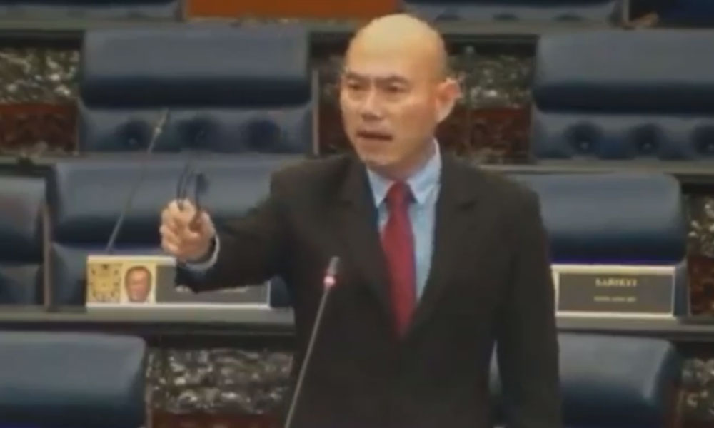‘Stadium 8,000 penonton dah boleh buka, Parlimen 222 MP bila lagi?’