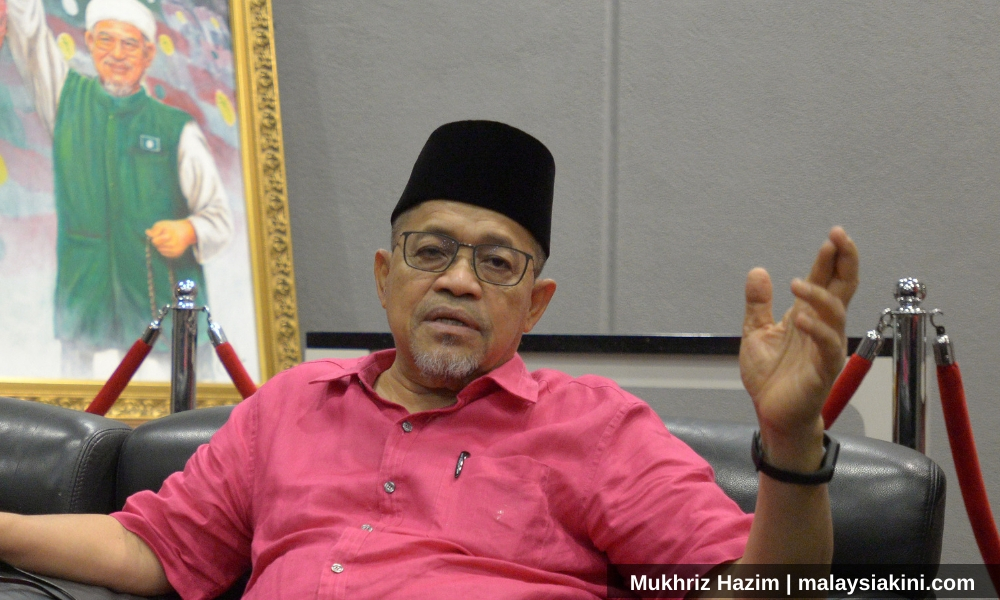 Shahidan: Fate of PN govt lies with MPs, not Umno supreme council
