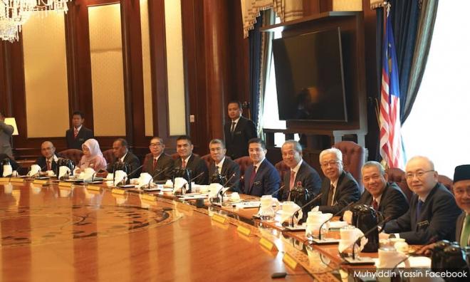 虽然失国会过半，学者指国盟政府仍可继续执政