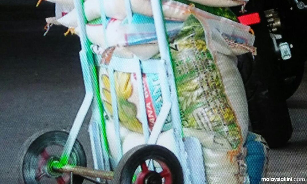 Rice smuggling still rampant in Malaysia