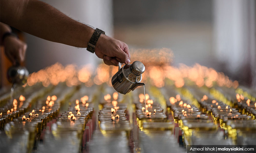 Wesak Day: Only chief monk, 10 committee members allowed to attend rituals