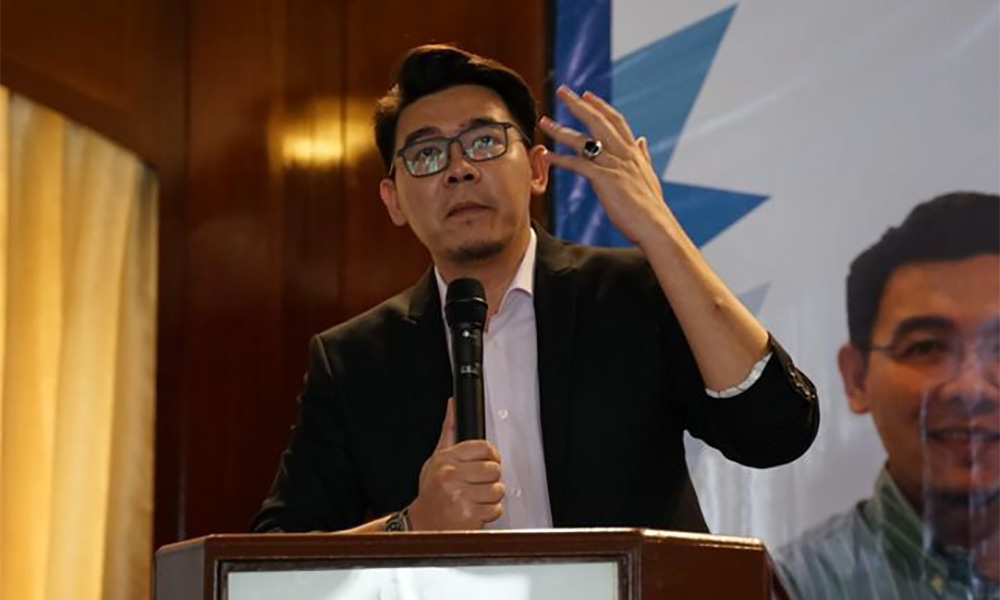 Azmin Linked Ngo Expects 300k To Join Bersatu By June