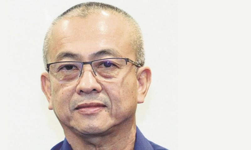 掌管纳闽港时涉嫌以权牟私,惟罗兹曼否认控罪