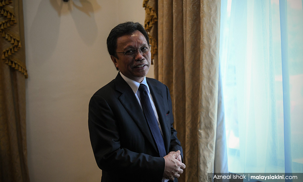 'Umno intai kerusi Muhyiddin pula'