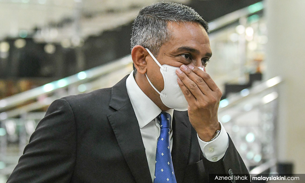Penasihat undang-undang Umno bebas tuduhan pengubahan wang haram RM15 juta