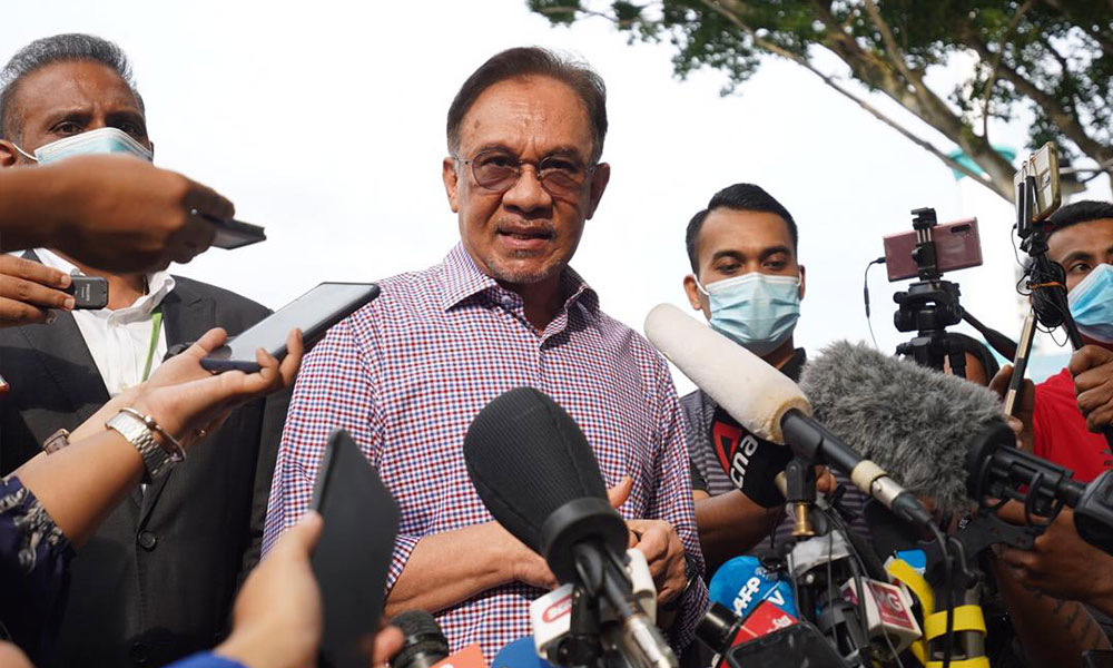 Anwar: Tangkap Fahmi Reza, Mukming Nantang tekan kebebasan bersuara