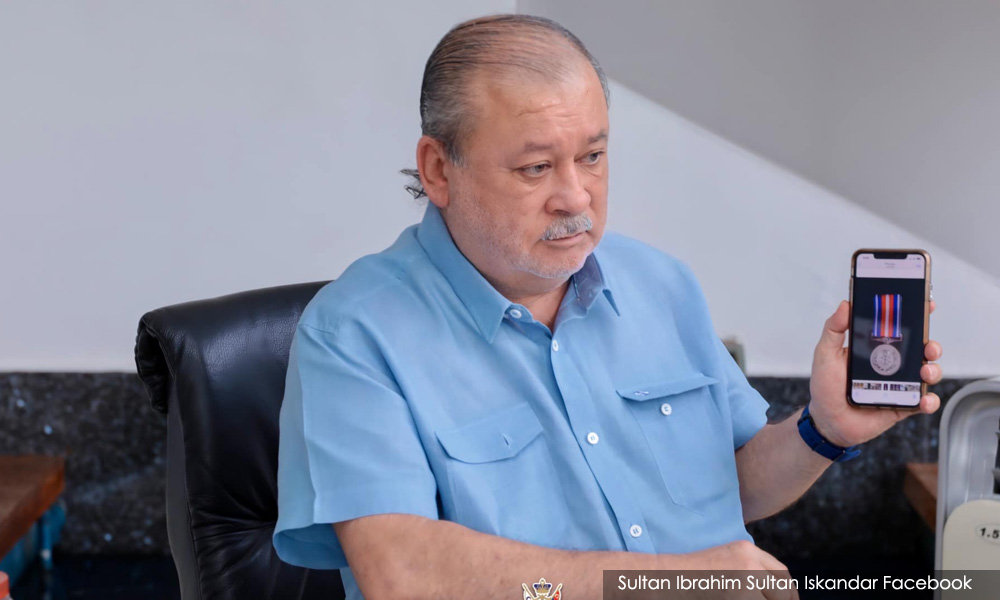 Vaksin: Sultan Johor titah guru perlu jadi contoh, lindungi murid