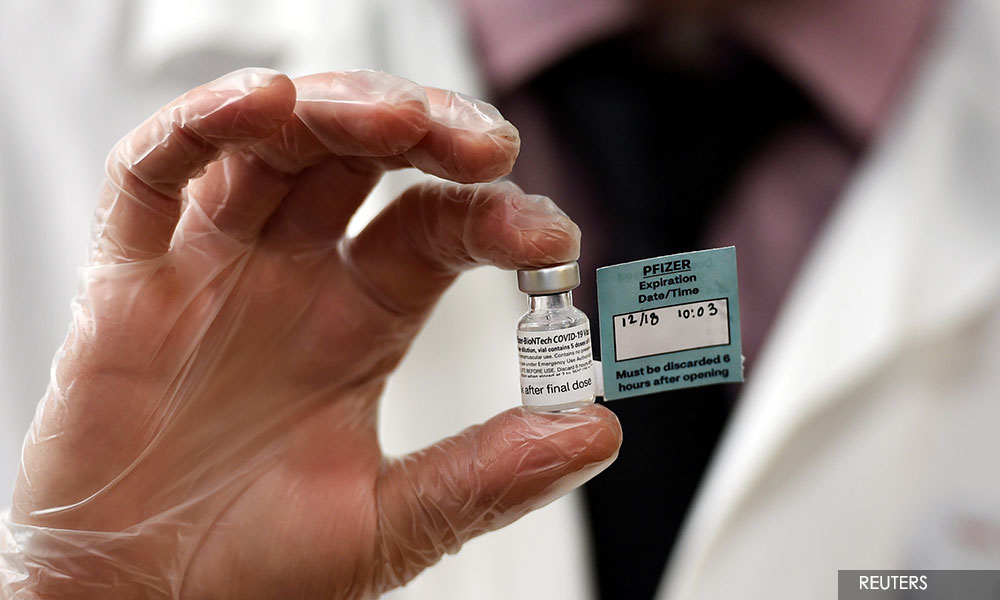 Seberapa selamat vaksin Pfizer dan bagaimana ia dibangun begitu cepat?