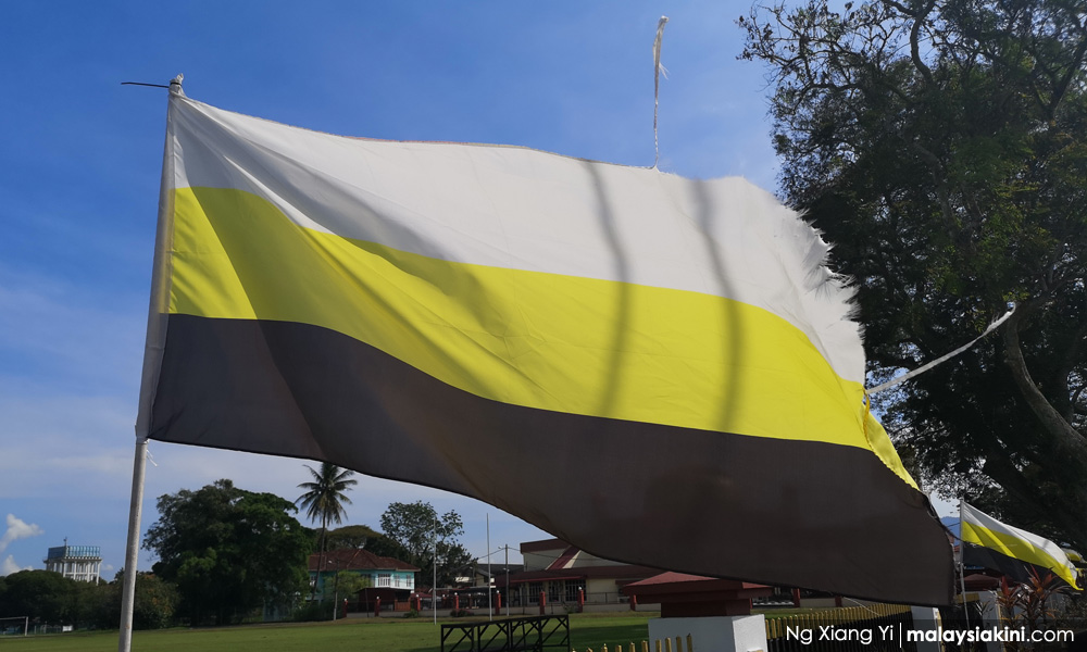 Two Bersatu, two PAS members among 5 sworn in as Perak exco
