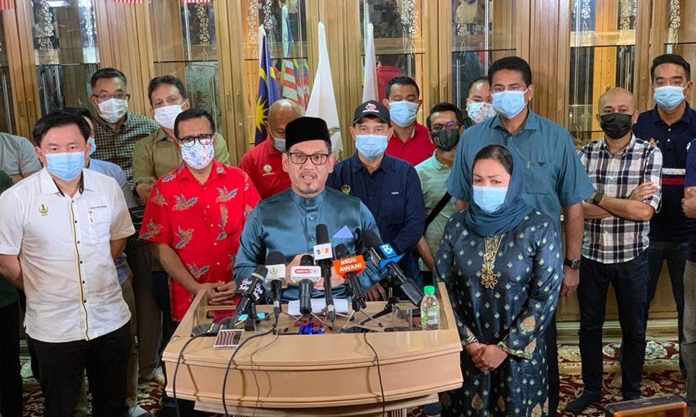 COMMENT | Is Harapan falling into Umno's trap, again?