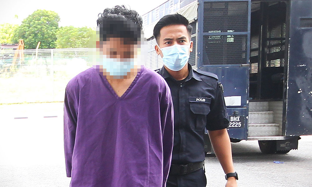 Bintang Youtube direman 2 hari atas dakwaan mencabul
