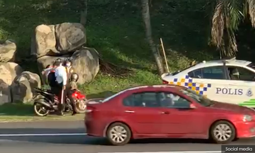 Probe on PJ traffic cop after assault video goes viral