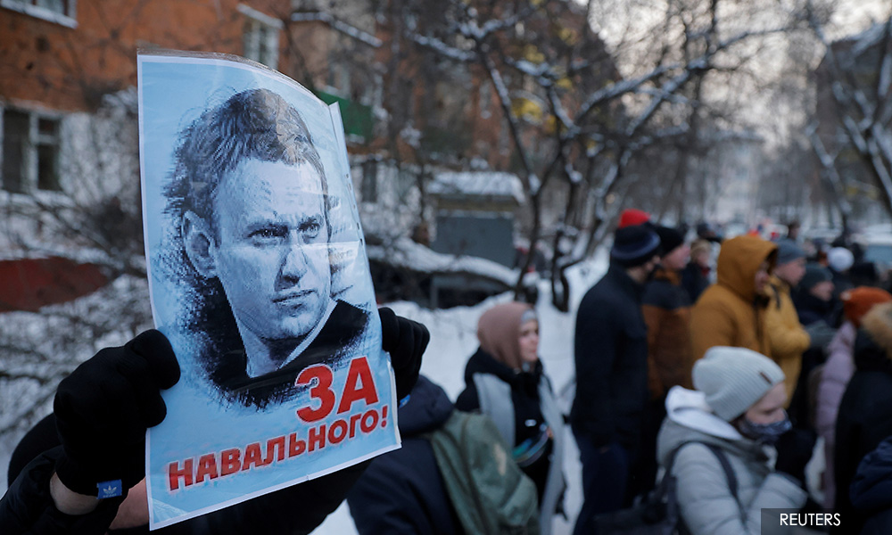 Kremlin foe Alexei Navalny calls for street protests after being jailed