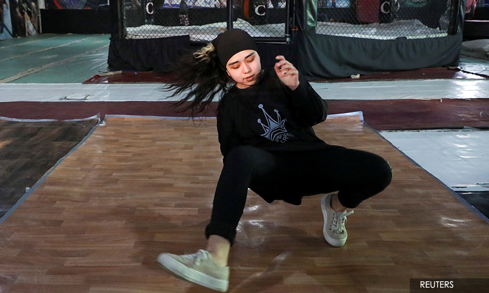 Cita-cita Manizha Talash - penari breakdance wanita pertama Afghanistan