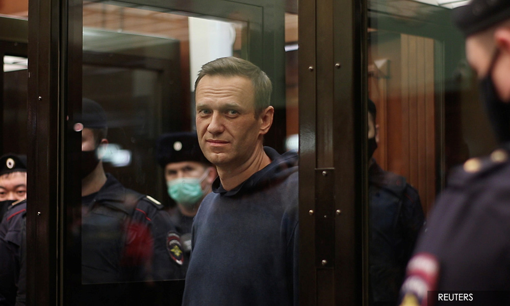 Jailed Kremlin Critic Navalny Has Difficulty Speaking, Loses More ...