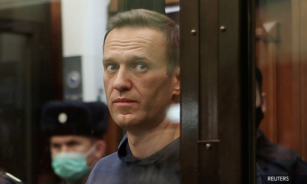 Amnesty International says Russia may be slowly killing Navalny
