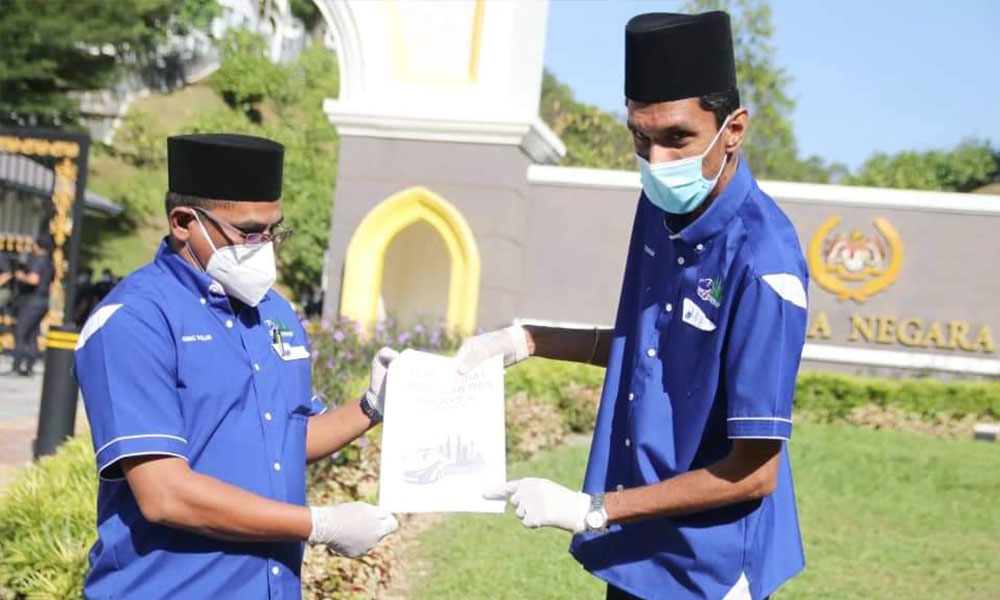 Pengusaha bas rayu Agong campur tangan selamatkan industri