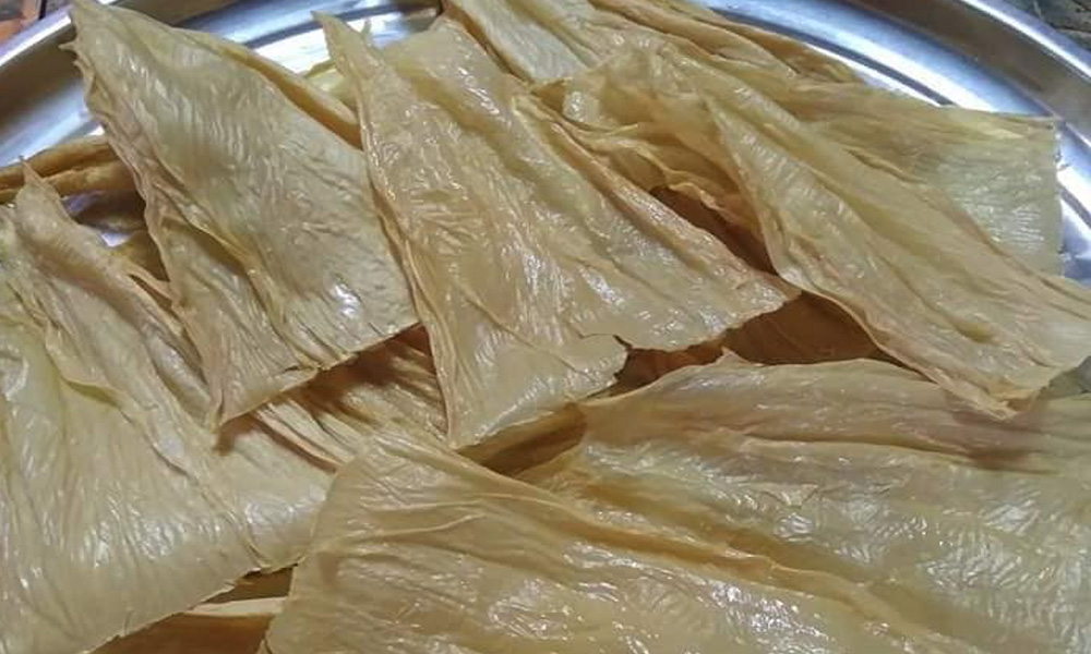 Kilang fucuk sebelah bekas kandang babi di Sungai Bakap diserbu
