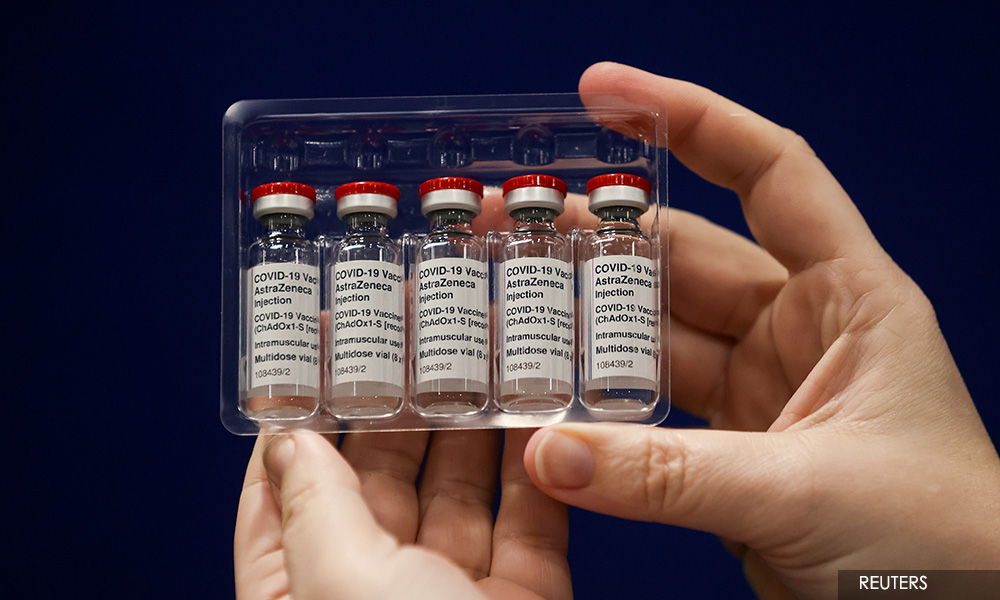 EU adds anti-variant clauses to new Covid vaccine supply deals: Sources