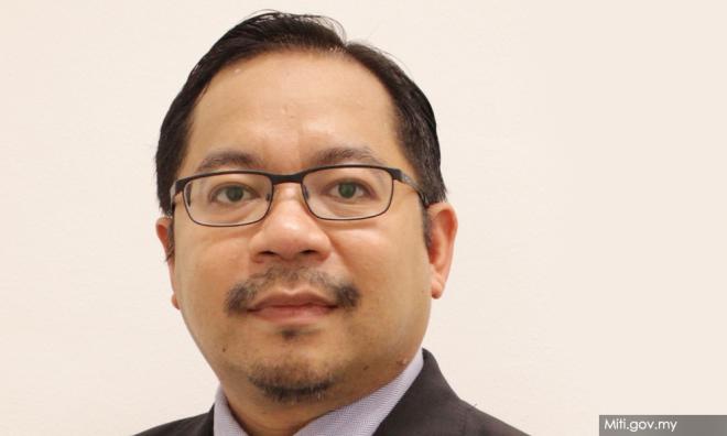 Bekas pegawai Miti mahu saman Ali Hamsa