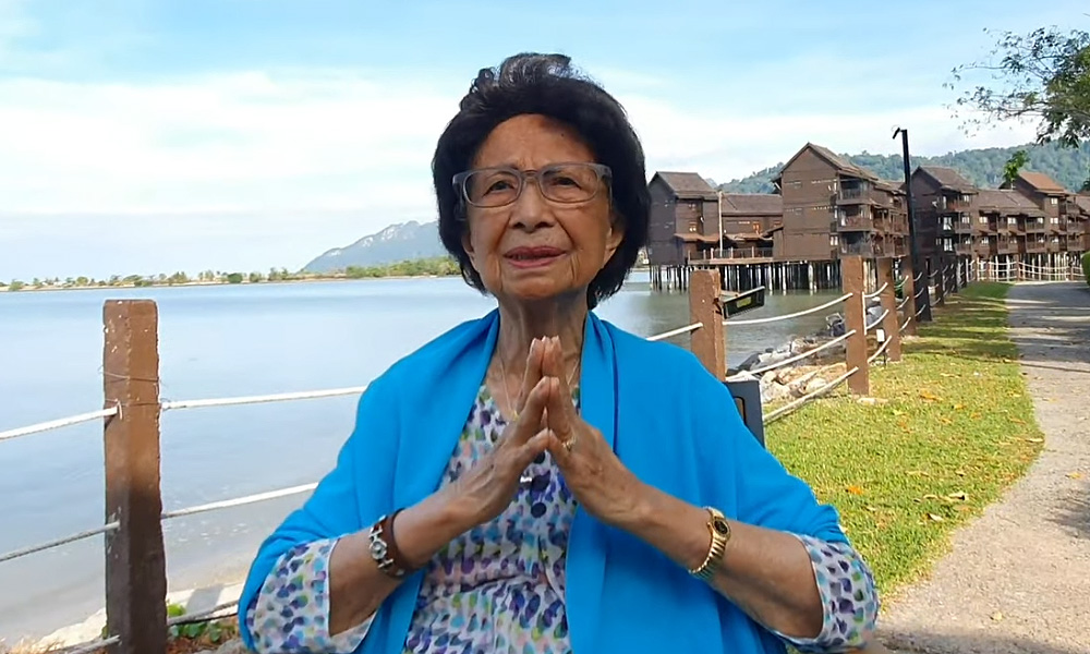 #MalaysiaBerdoa: Siti Hasmah calls for prayers this Friday for Covid-19 fight