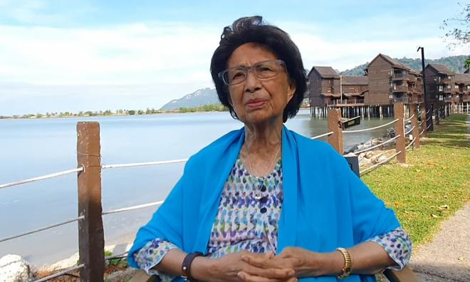 Siti Hasmah jelaskan sebab dia terima vaksin fasa pertama
