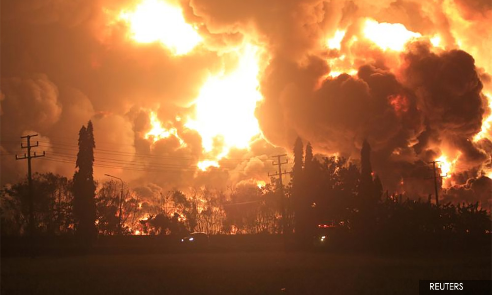 Five injured, hundreds evacuated after massive blaze at Indonesia oil refinery
