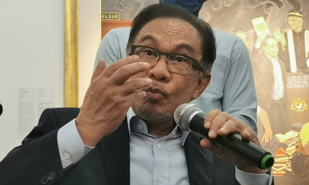 'Gerak ke depan' - Anwar fokus PRU15, bukan lagi jumlah MP