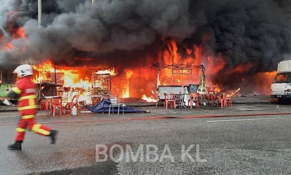'Saya cuma mampu terduduk lihat premis dijilat api'