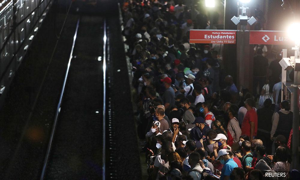 Brazil Covid-19 deaths on track to pass worst of US wave