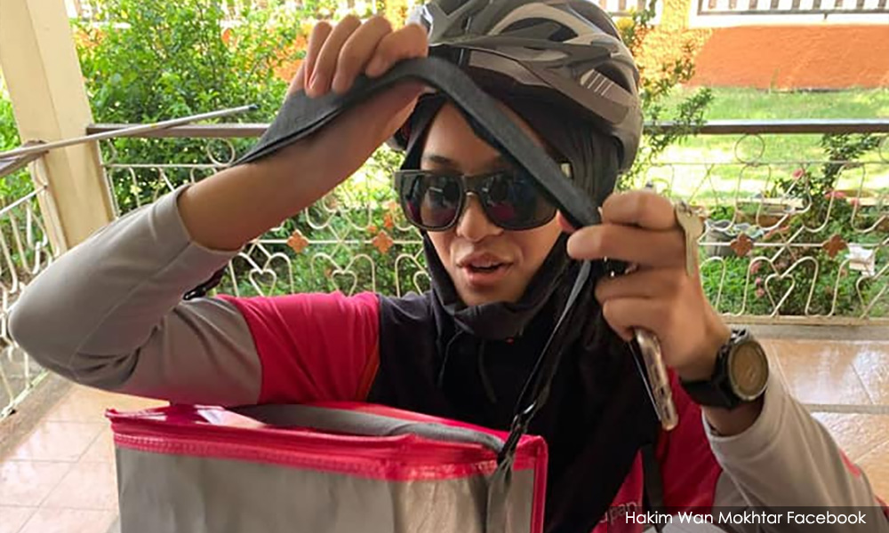 Cucu bekas MB Terengganu berbasikal jadi penghantar makanan