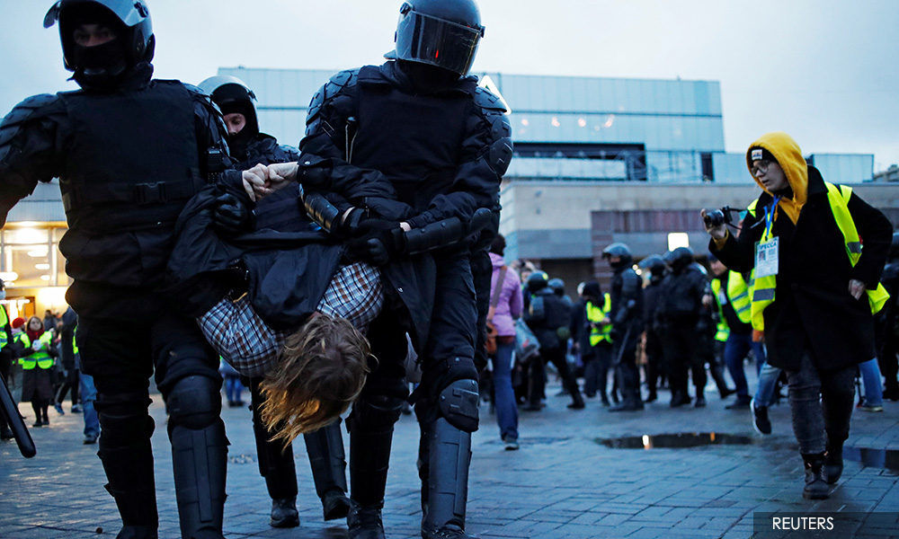 Russia arrests over 1,400 at rallies for hunger-striking Navalny