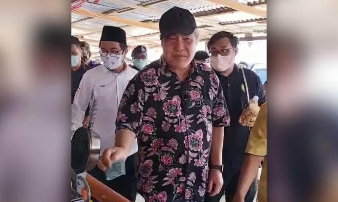 公开场合未戴口罩,砂副首长允将缴罚单