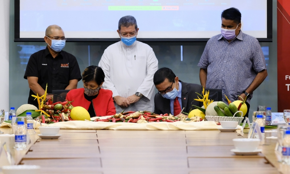MDEC and CIMB Islamic sign MoU providing RM25 million to scale AgTech pilot