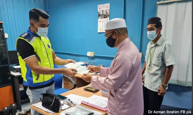 Exco T'ganu tampil ke balai polis, lepas terima tamu 1 Syawal