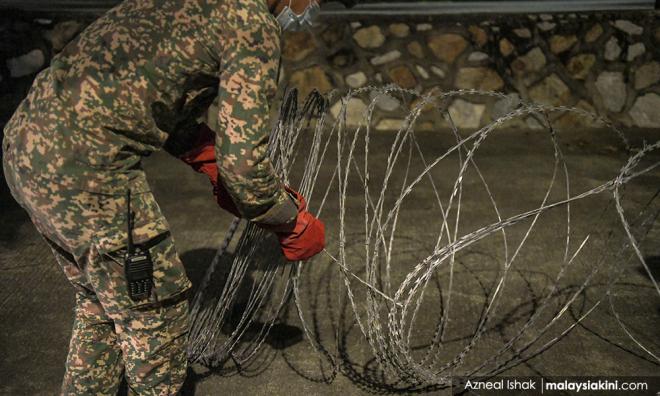 Bomba Kawat Duri Di Tangga Ppr Telah Dibuang