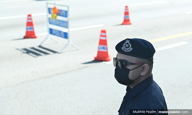 Demo #TangkapAzamBaki: Polis tutup 6 jalan di KL, stesen kereta api terpilih