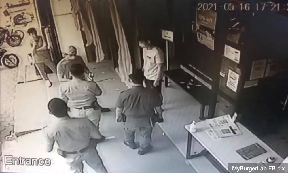 员工用餐差点接罚单，汉堡店轰执法过当