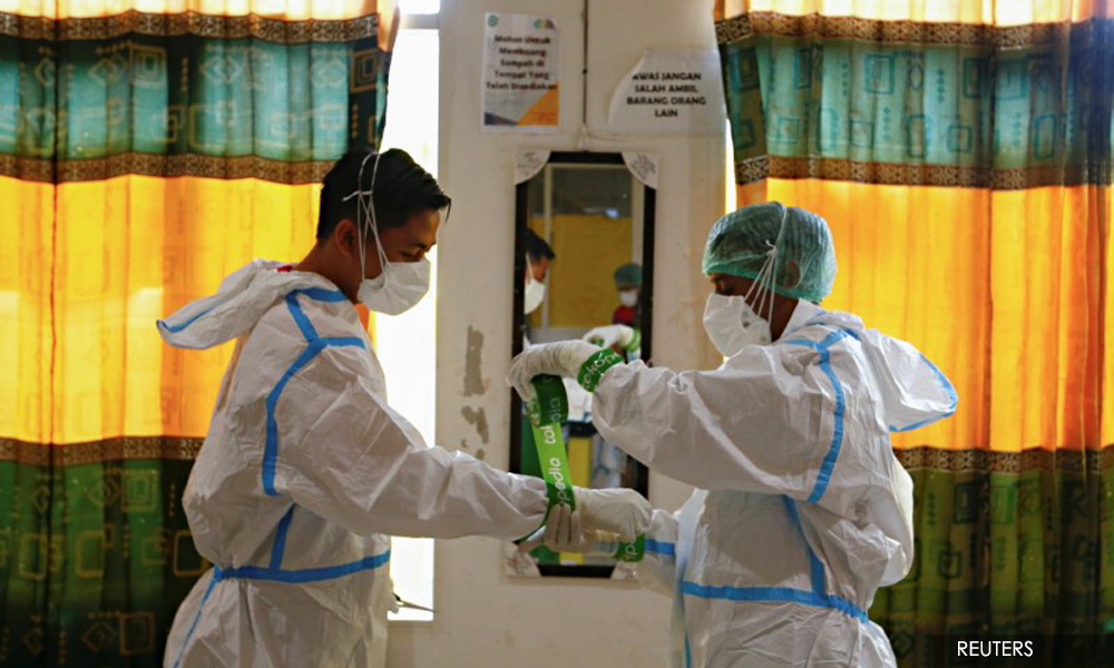 Hundreds of Indonesian healthcare workers contract Covid-19 despite vaccination