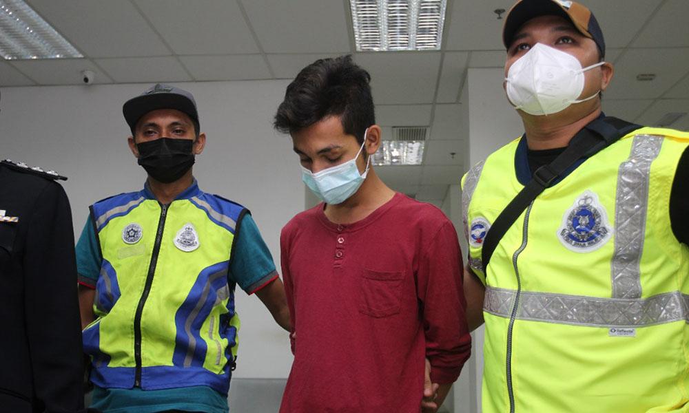 Penjaga reban ayam dituduh bunuh rakan