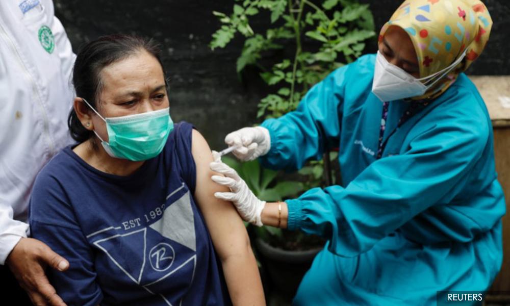 Indonesia considers Covid-19 booster shots for wider use - govt official