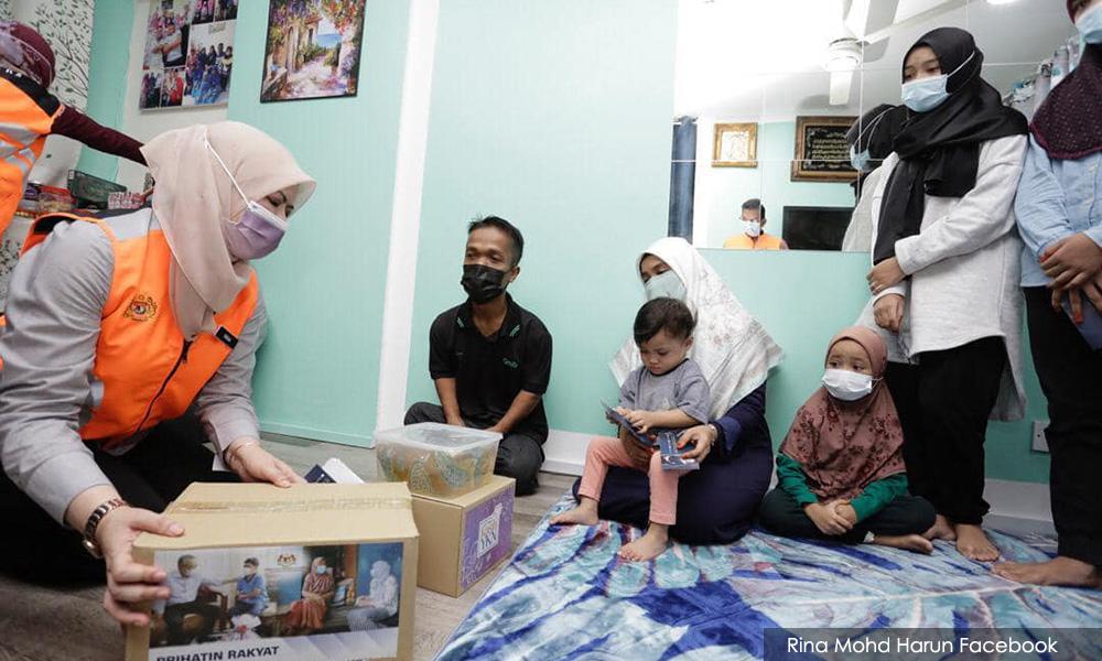 Hung out to dry, ex-Welfare Department contract workers seek help