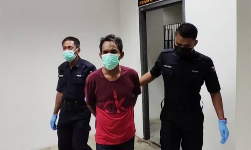 Construction worker pleads guilty to extorting RM2 from elderly woman